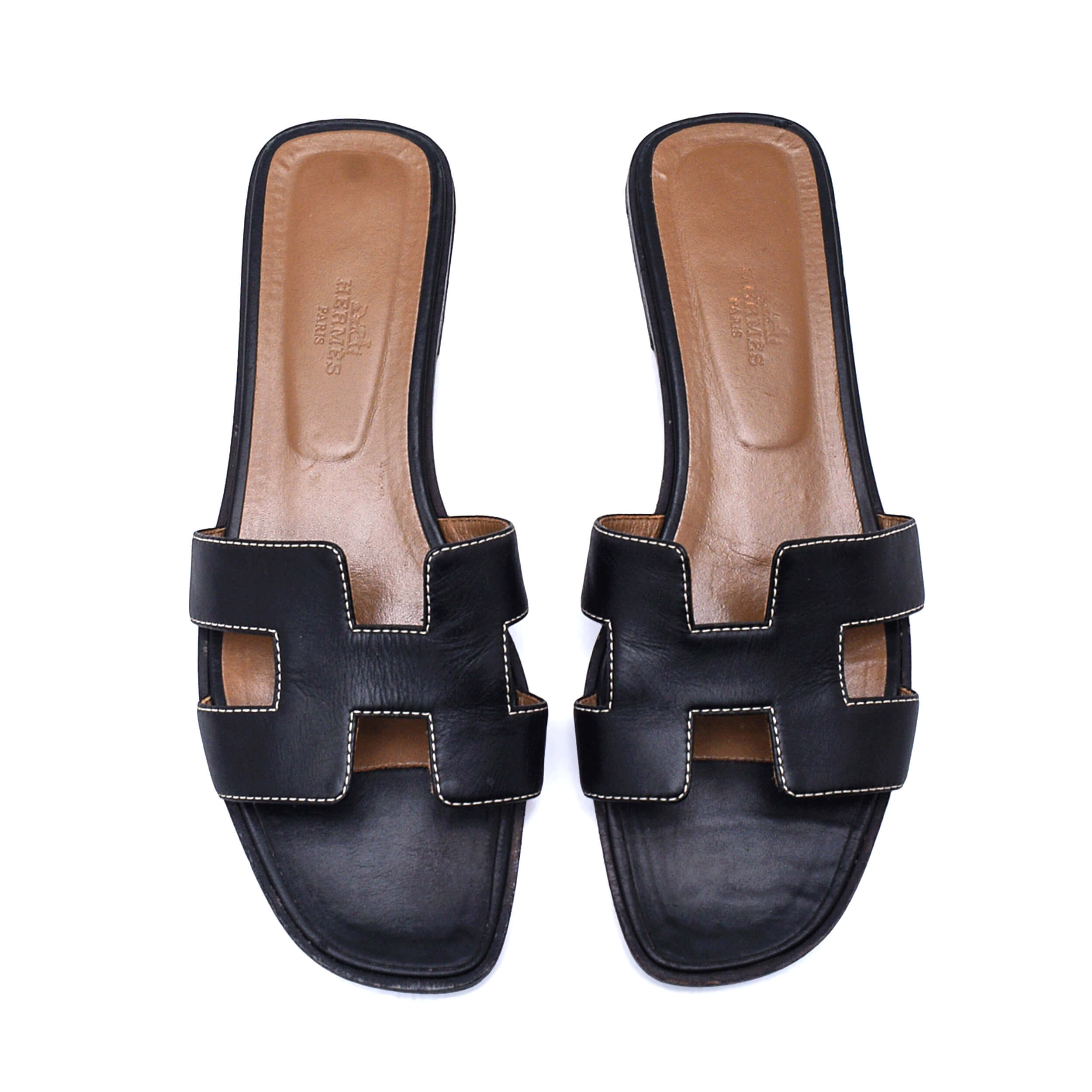 Hermes - Black Leather Oran Sandals / 40